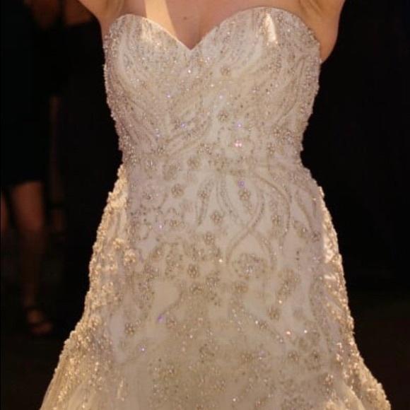 Kenneth Winston Gown - Picture 3 of 5